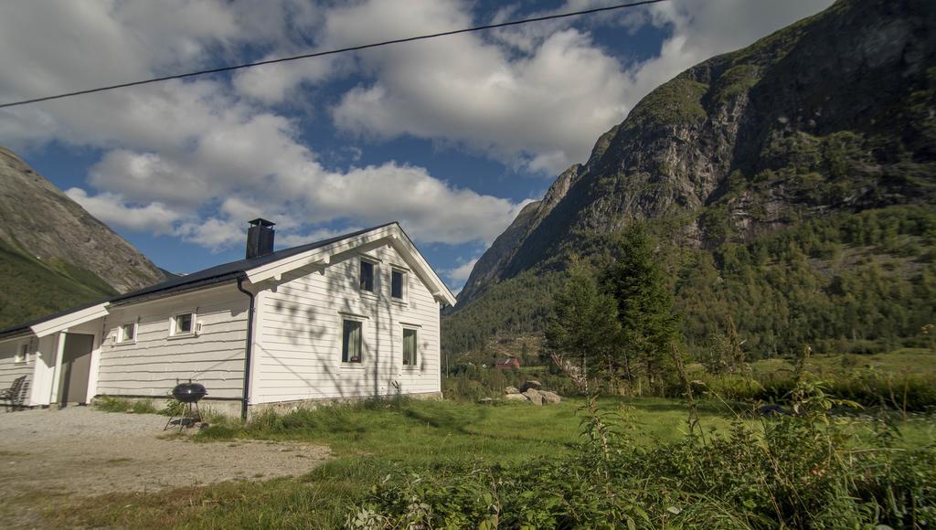 Hansali Holiday Home Fjaerland Dış mekan fotoğraf