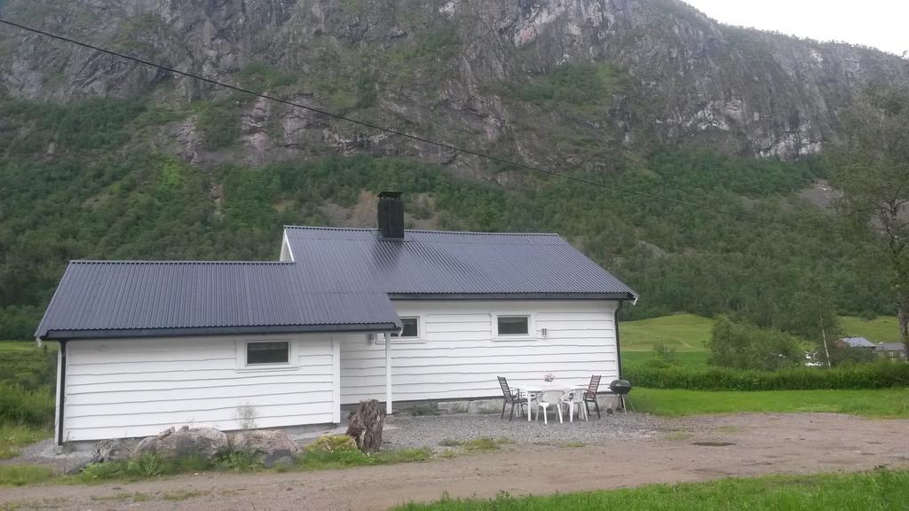 Hansali Holiday Home Fjaerland Dış mekan fotoğraf